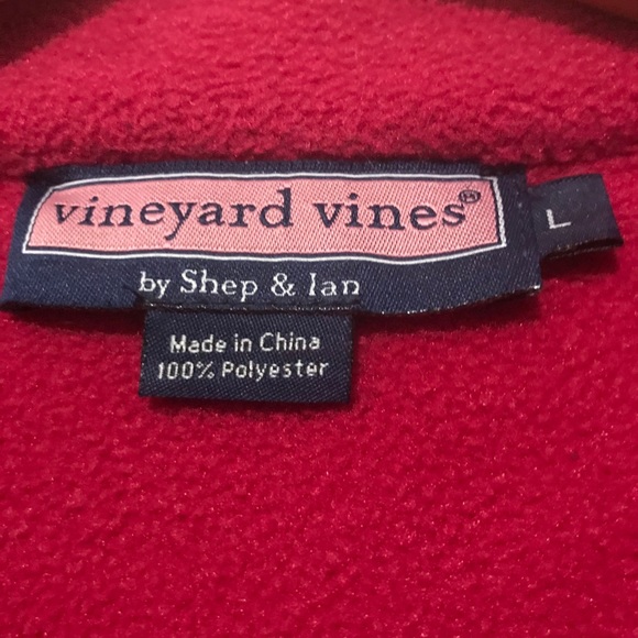 Vineyard Vine fleece pullover. Hole in left sleeve. Size Large - Picture 3 of 6